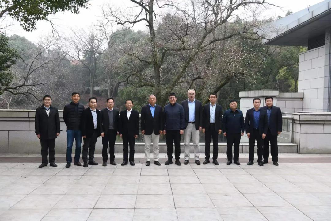 第三十二場!駛向廣闊“藍?div id=