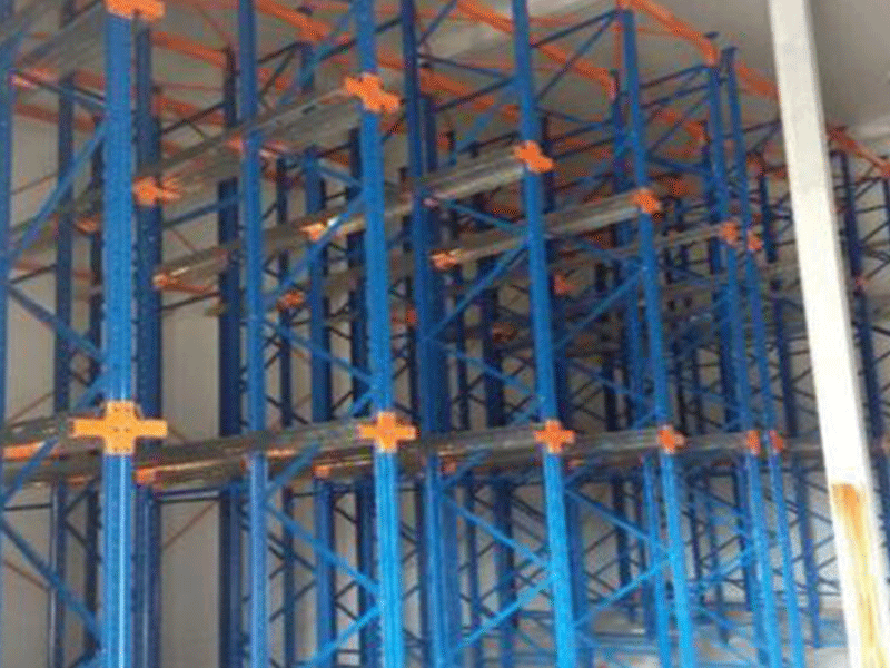 貫通式貨架（通廊式貨架） (1)